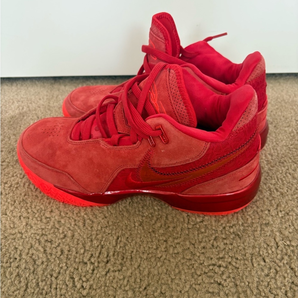 NIKE Men's Zm Lebron NXXT Gen Ampd Basketball Shoe Size 9.  No Box but brand new